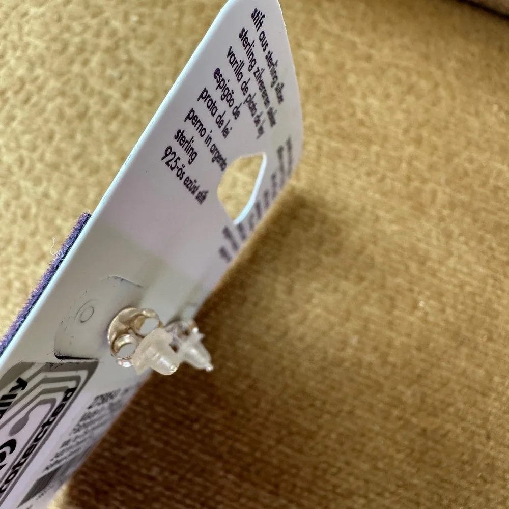 Butterfly and Flower Stud Earrings New - Picture 8 of 9